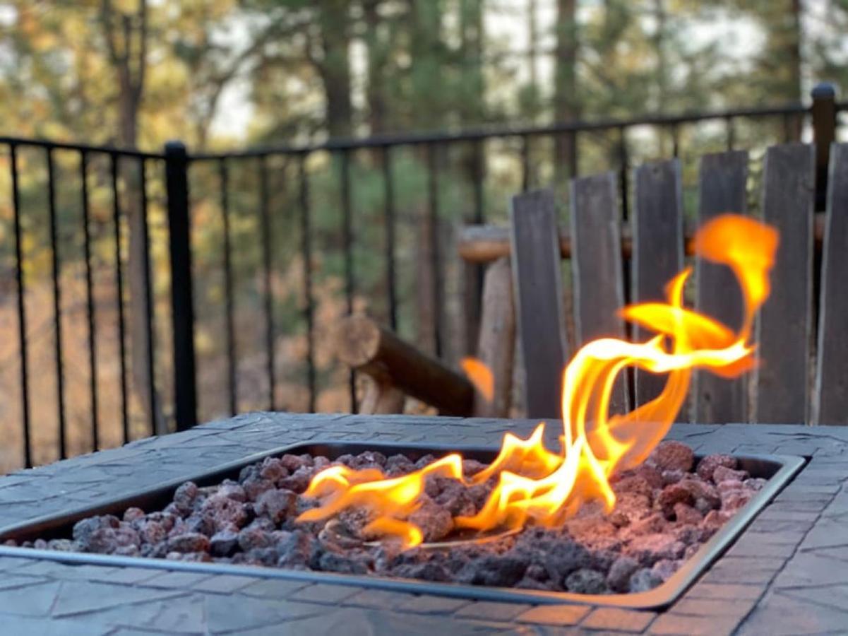 Winter Getaway Fire-table Close To Slopes *